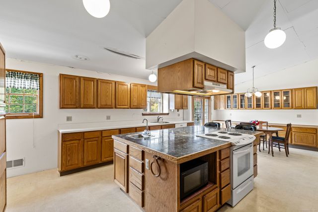 41 Millbridge Road, Eastford, CT 06242