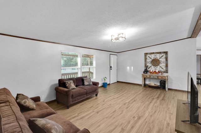 1800 County Road 2105, Kemp, TX 75143