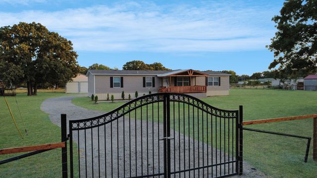 1800 County Road 2105, Kemp, TX 75143