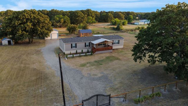 1800 County Road 2105, Kemp, TX 75143