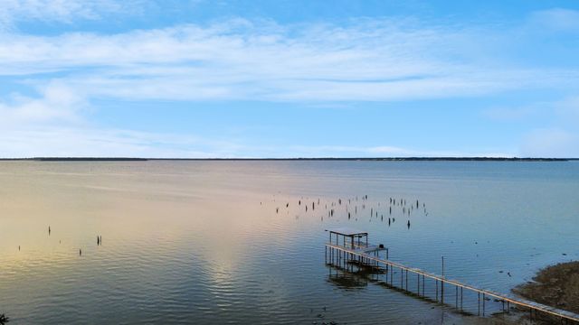 1800 County Road 2105, Kemp, TX 75143