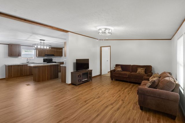 1800 County Road 2105, Kemp, TX 75143