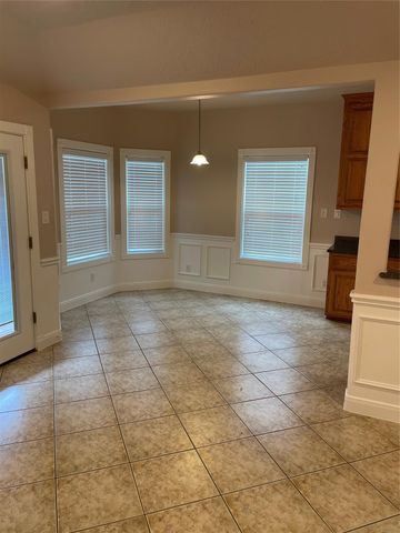 1018 S Booth Lane, Alvin, TX 77511