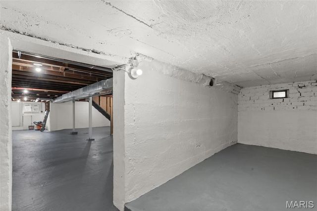 2316 Sulphur Avenue, St Louis, MO 63139