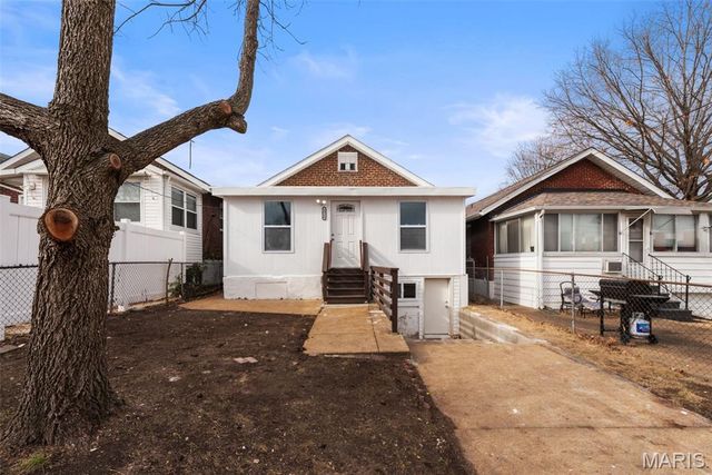 2316 Sulphur Avenue, St Louis, MO 63139