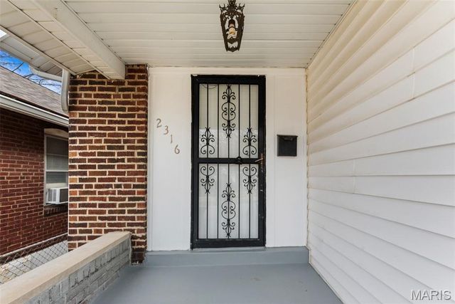 2316 Sulphur Avenue, St Louis, MO 63139