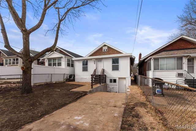 2316 Sulphur Avenue, St Louis, MO 63139