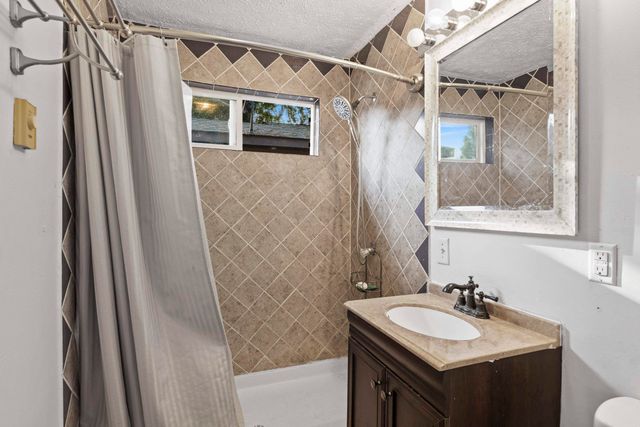 15905 E 4th Ave, Spokane Valley, WA 99037