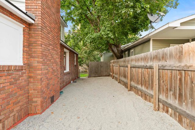 15905 E 4th Ave, Spokane Valley, WA 99037