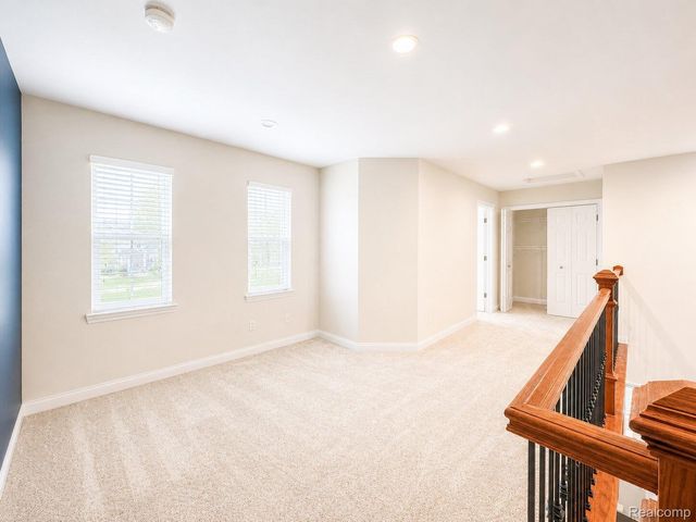 4392 Navin Field Lane, Troy, MI 48085