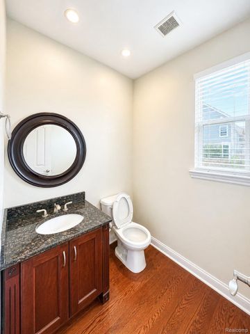 4392 Navin Field Lane, Troy, MI 48085