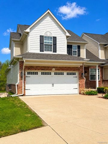 4392 Navin Field Lane, Troy, MI 48085
