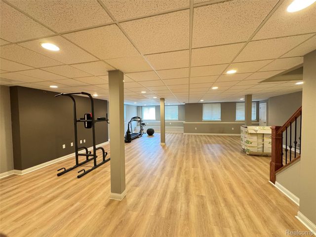 4392 Navin Field Lane, Troy, MI 48085