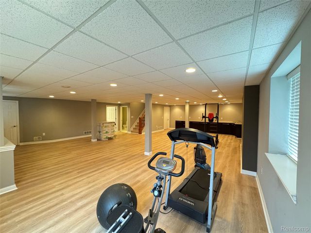 4392 Navin Field Lane, Troy, MI 48085