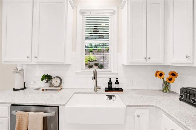 415 Carmichael Circle, Canton, GA 30115