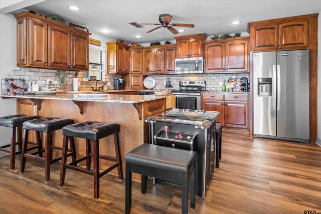 2528 Byrd Rd., Jacksonville, TX 75766