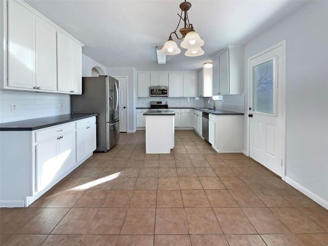 12111 Virline Lane, Houston, TX 77067