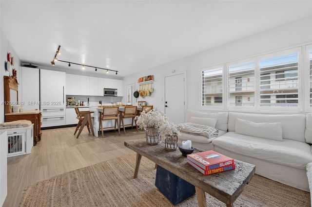2924 Day Avenue N314, Miami, FL 33133