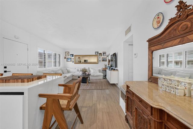 2924 Day Avenue N314, Miami, FL 33133