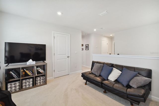8308 GREENWAY AVENUE, Wesley Chapel, FL 33544