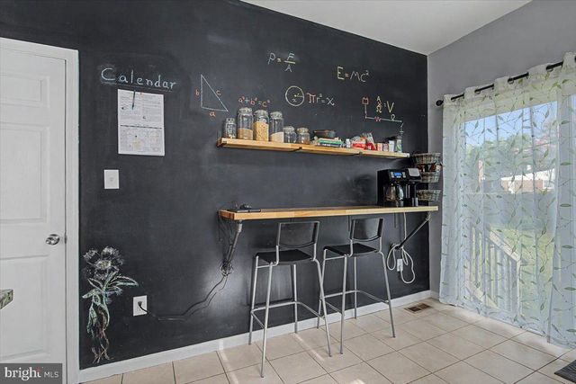 143 N KATRIN CIR, New Castle, DE 19720