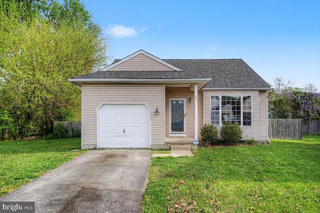 143 N KATRIN CIR, New Castle, DE 19720