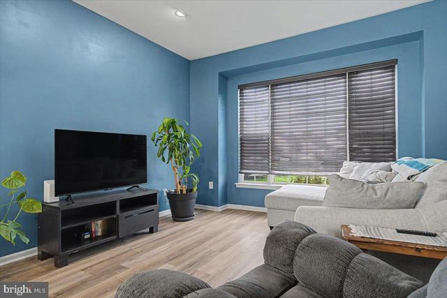 143 N KATRIN CIR, New Castle, DE 19720