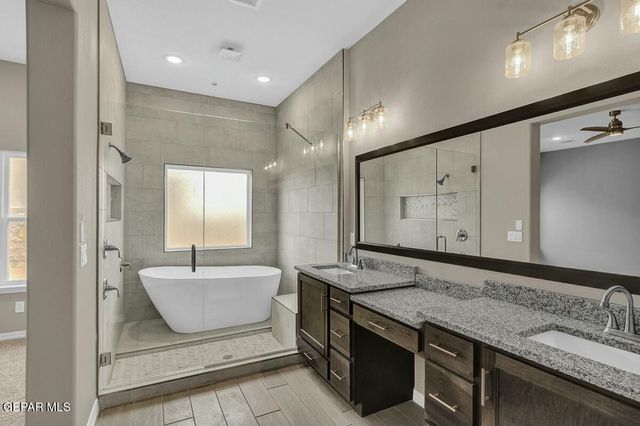 3809 Peak Place, El Paso, TX 79938