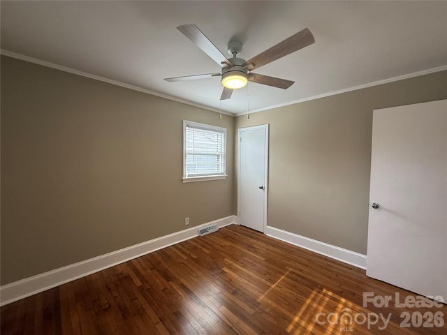 1422 Orvis Street, Charlotte, NC 28216