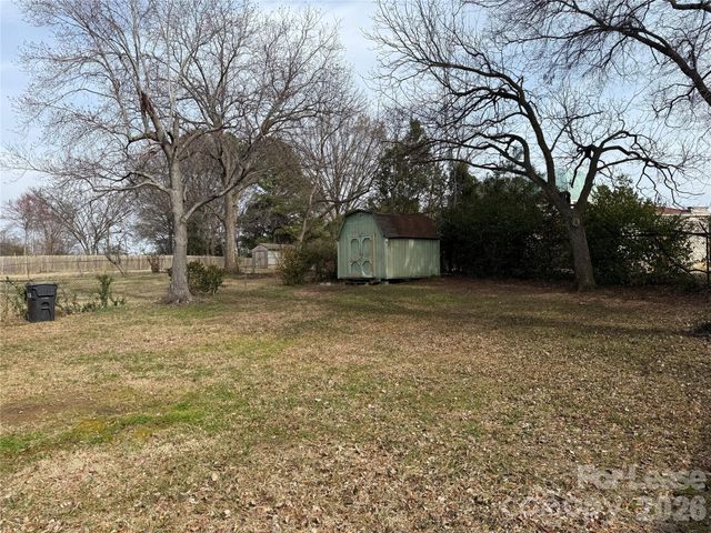 1422 Orvis Street, Charlotte, NC 28216