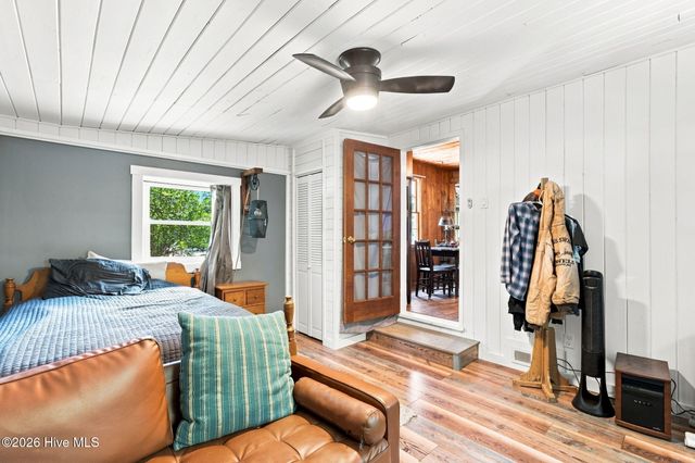 139 NE 17th Street, Oak Island, NC 28465