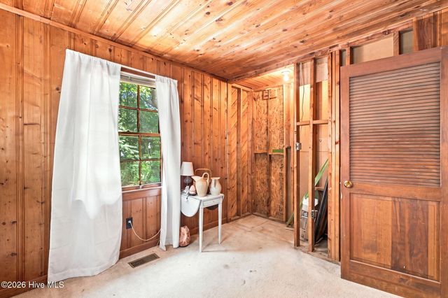 139 NE 17th Street, Oak Island, NC 28465