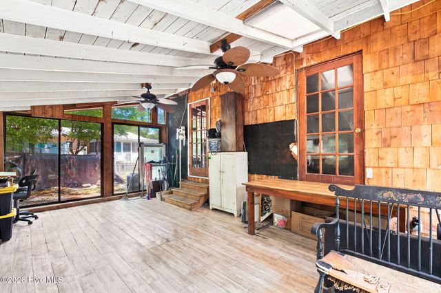 139 NE 17th Street, Oak Island, NC 28465