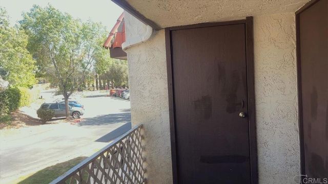 6878 Navajo Road 32, San Diego, CA 92119