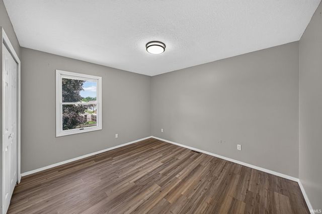 5608 Trippel Drive, Mishawaka, IN 46545