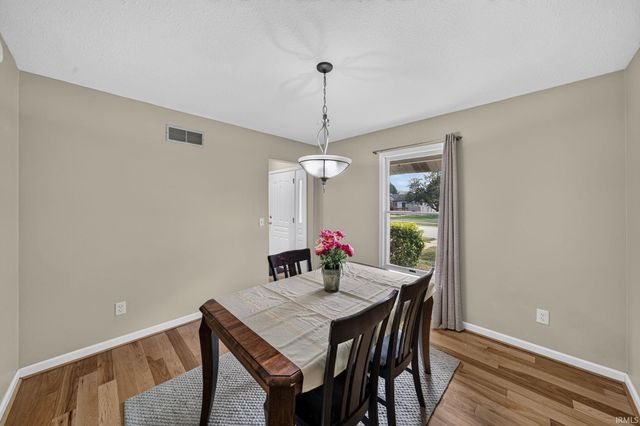 5608 Trippel Drive, Mishawaka, IN 46545