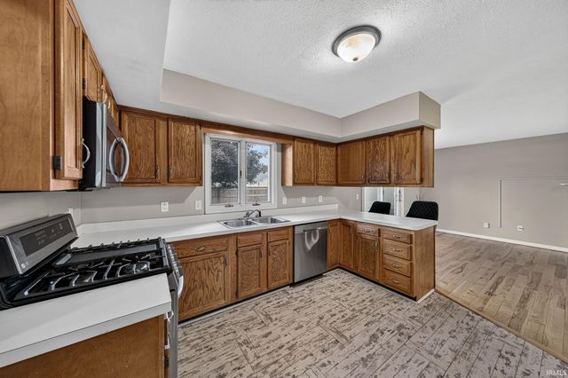 5608 Trippel Drive, Mishawaka, IN 46545