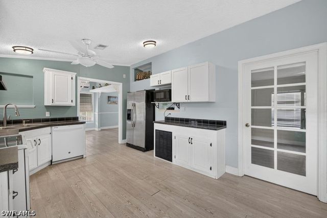 656 Palm AVE, Goodland, FL 34102