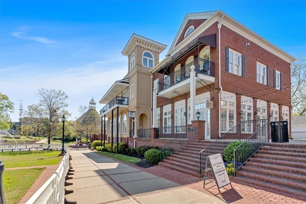 Image 4 of property listing at 3132 Hill Street 1, Duluth, GA 30096