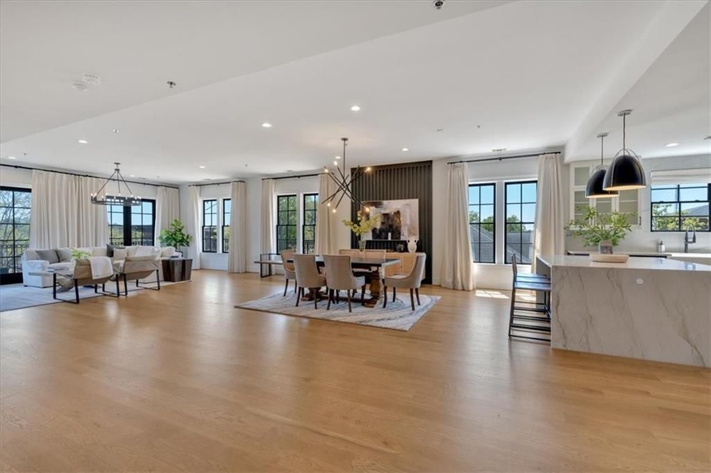 Image 7 of property listing at 3132 Hill Street 1, Duluth, GA 30096