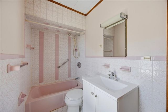229 Pearl St, Malden, MA 02148
