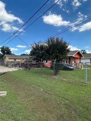 1003 Melbourne Street, Houston, TX 77022