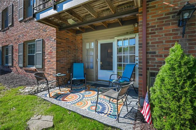 940 Margarite Dr K, Scott Twp, PA 15216