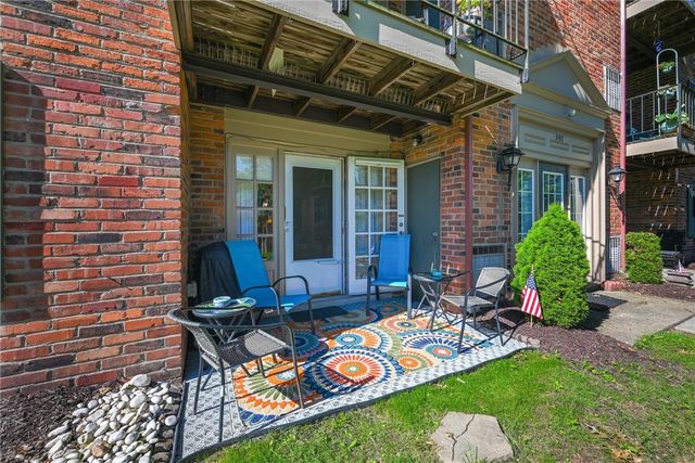 940 Margarite Dr K, Scott Twp, PA 15216