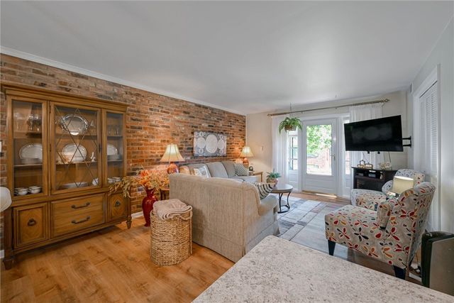 940 Margarite Dr K, Scott Twp, PA 15216