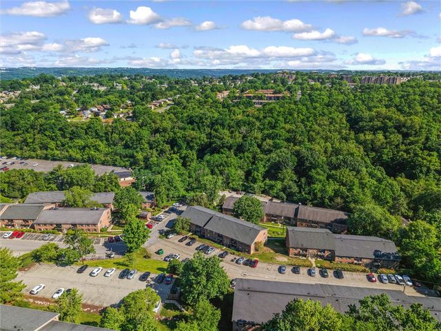 940 Margarite Dr K, Scott Twp, PA 15216