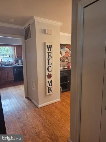 6901 HUNTSMAN BLVD, Springfield, VA 22153