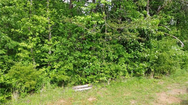 0 vista lindo Court, Winston-salem, NC 27101