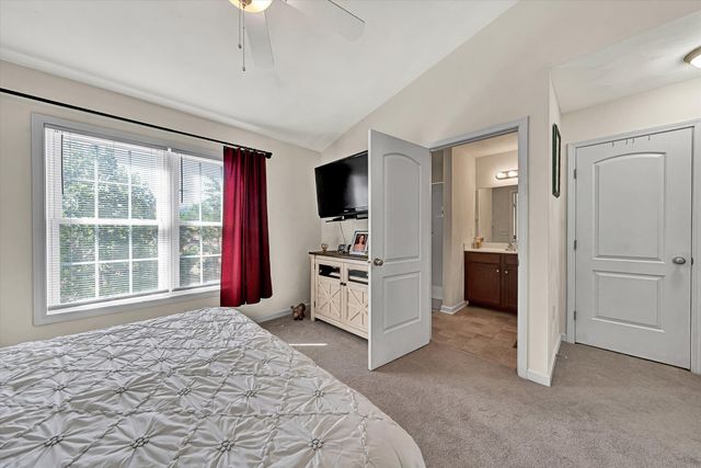 6802 Village Green DR, Roanoke, VA 24019