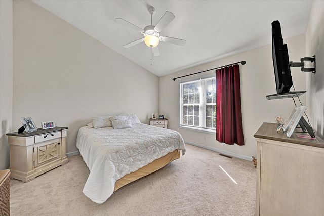 6802 Village Green DR, Roanoke, VA 24019